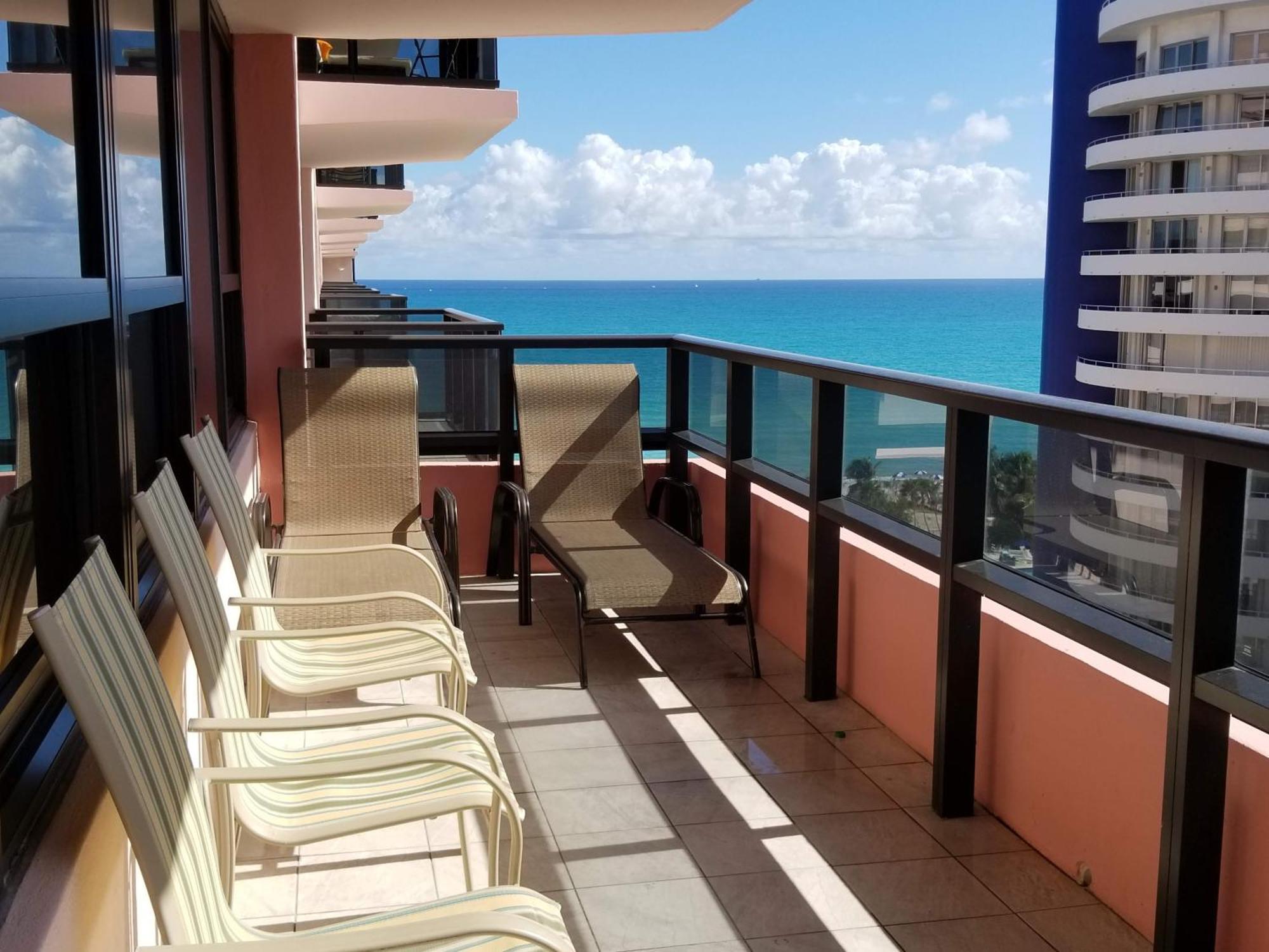 Deluxe Beach Resort - Hora Rentals Маямі-Біч Екстер'єр фото