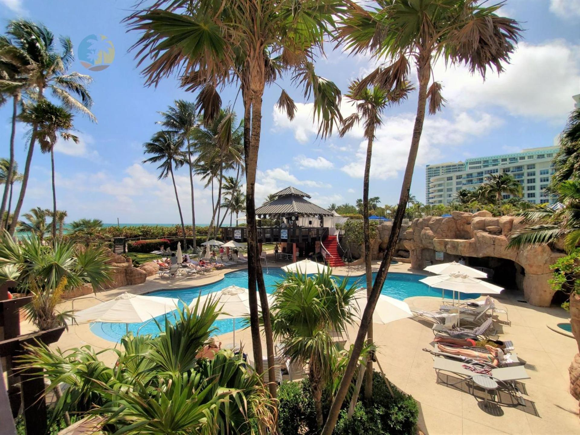 Deluxe Beach Resort - Hora Rentals Маямі-Біч Екстер'єр фото