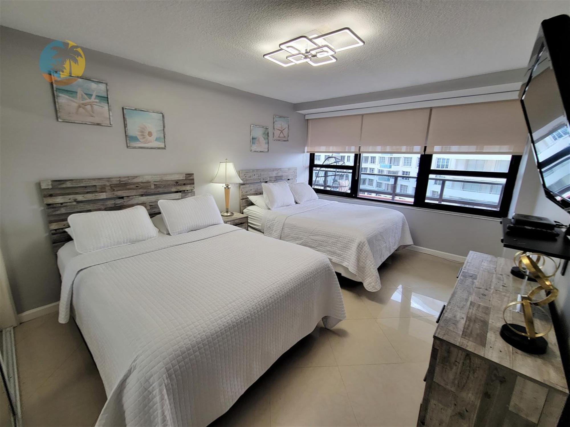 Deluxe Beach Resort - Hora Rentals Маямі-Біч Екстер'єр фото